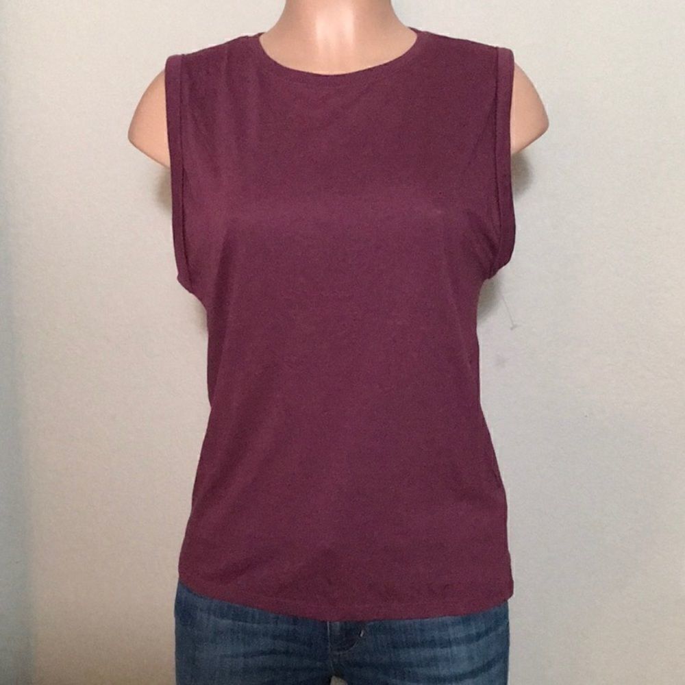 Fabletics McKinney tee. New - Picture 3 of 5